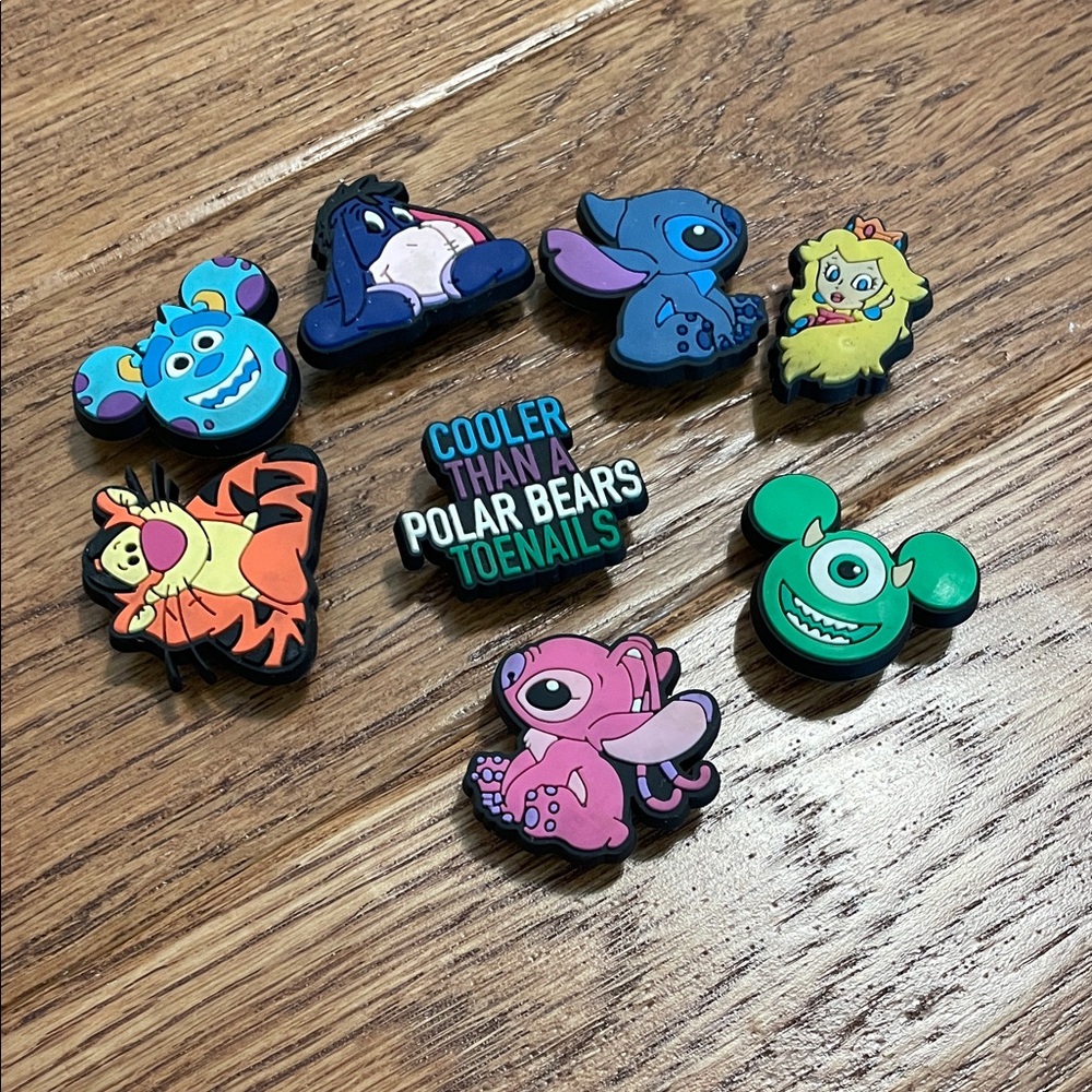 Used Colorful Cartoon Character Jibbitz Set - 8 pieces
